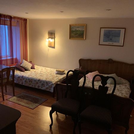 Rueuetli - Cute Old Town Apartment - 2 Big Beds, Free Parking Tartu Exterior photo