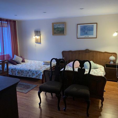Rueuetli - Cute Old Town Apartment - 2 Big Beds, Free Parking Tartu Exterior photo