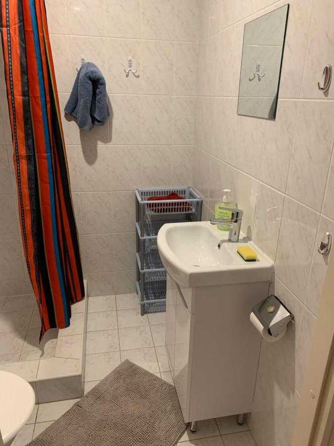 Rueuetli - Cute Old Town Apartment - 2 Big Beds, Free Parking Tartu Exterior photo